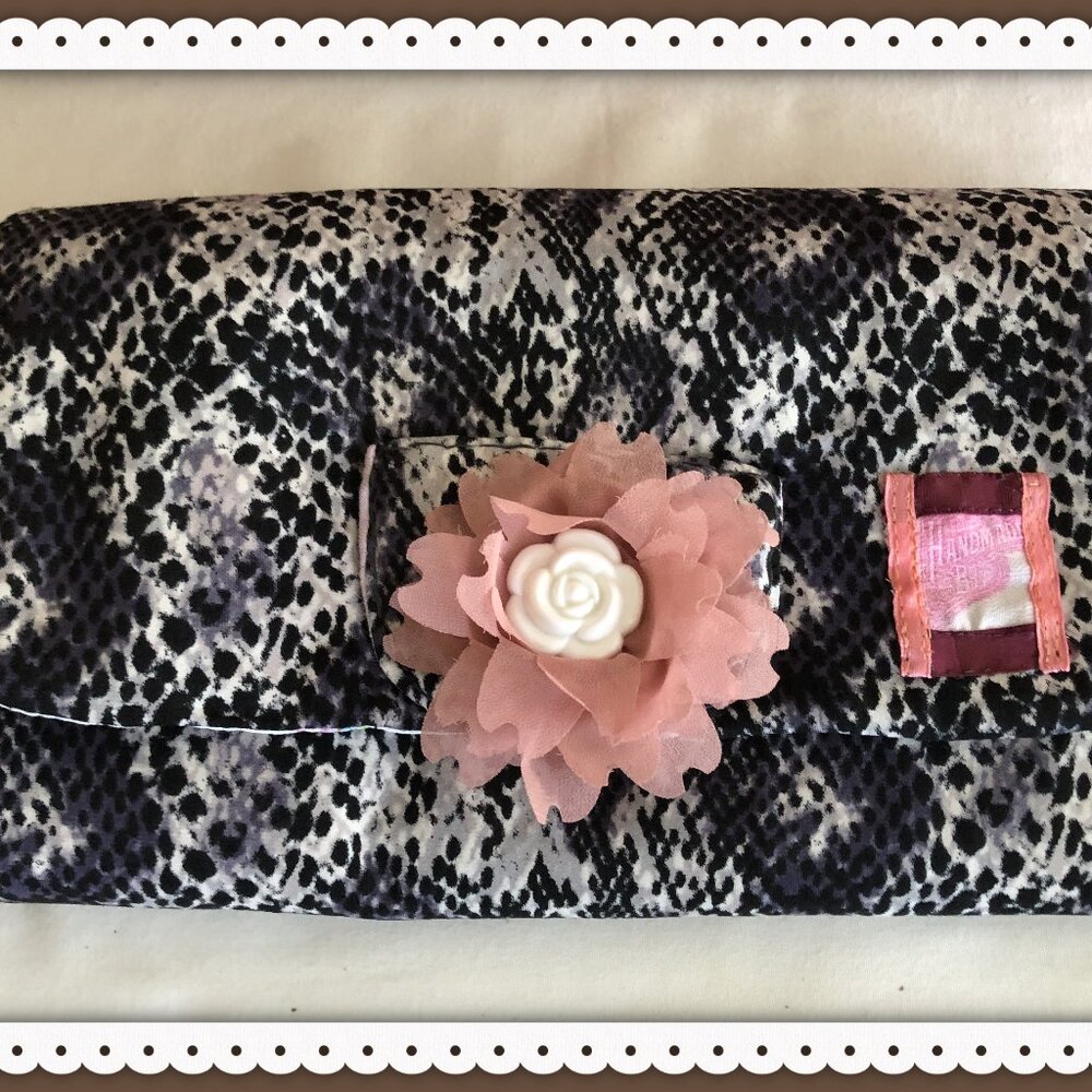 Crochet Knitting Needle Case Organizer Snake Skin Print Flower Décor Closure